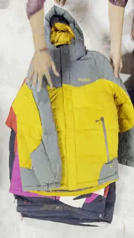 Branded Columbia Puffer Jackets - 11 Pieces