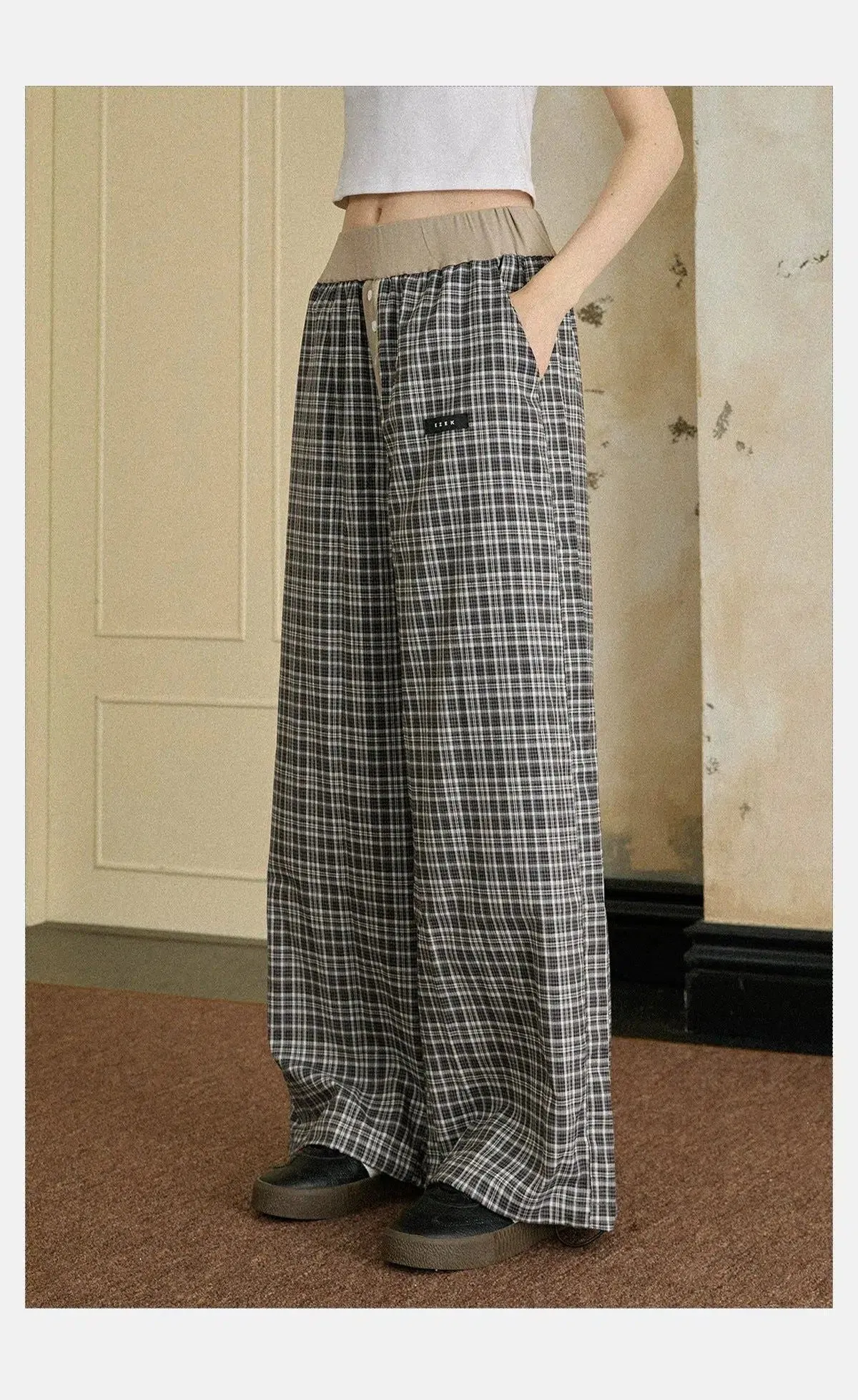 Tom Buttoned Plaid Loose Fit Pants